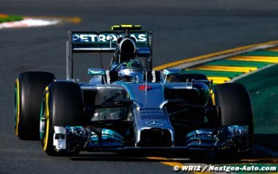 Melbourne L3&nbsp;: Rosberg se replace en tête