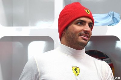 Sainz rêve d’être champion avec Ferrari mais sait qu’il doit patienter