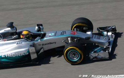Bahrain, FP1: Hamilton puts Mercedes on top