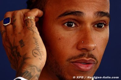 Hamilton n’a pas arrêté de demander à Mercedes de changer sa F1