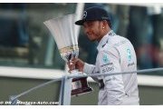 Mercedes to offer Hamilton new three-year deal - report