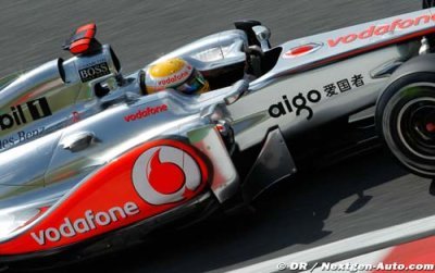 Hamilton arrache la pole position à Vettel