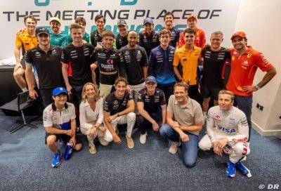 Verstappen avec Russell&nbsp;? C’était ’intentionnel’ sur la photo du GPDA