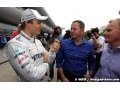 Rosberg says one F1 driver smokes cigarettes