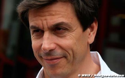 Wolff ne s’attend à aucune harmonie entre Hamilton et Rosberg