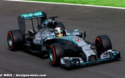 Hamilton returns to winning form in Italy