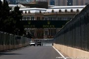 Ecclestone maintient son idée de murs en bord de piste