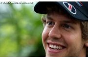 Vettel uses KERS to pip Hamilton to Sepang pole