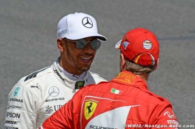 Hamilton&nbsp;: Vettel chez Mercedes&nbsp;? Hautement improbable&nbsp;!