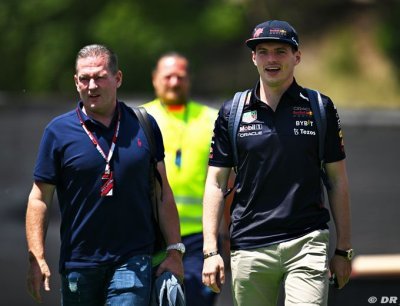 Verstappen’s father en route to Zandvoort