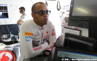 Stewart, Coulthard, advise Hamilton to stay