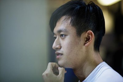 Guanyu Zhou together with UNI-Virtuosi Racing in 2019