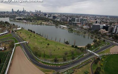 Melbourne rain, Kovalainen cold and Barrichello flight