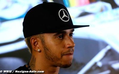 Hamilton répond à la polémique qu’il a lancée sur Schumacher