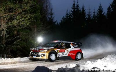 Mads Ostberg sur le podium provisoire