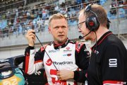Magnussen's qualifying struggle 'not acceptable' - boss