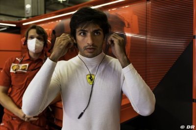 Ferrari a ’des priorités plus élevées’ que de battre McLaren selon Sainz