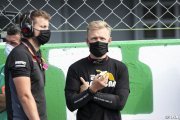 'No negotiations' with Haas yet - Magnussen