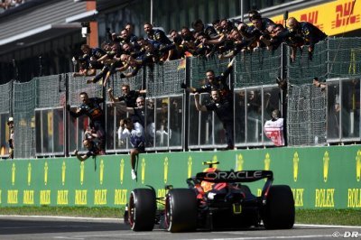 Horner&nbsp;: ’Libéré’ par son titre, Verstappen ’a franchi une nouvelle étape’