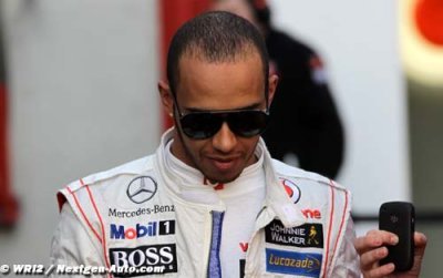 Mercedes eyes Hamilton as Schumacher successor