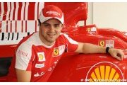 Ferrari hints Massa to extend contract into 2011