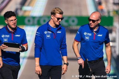 Schumacher ’mérite clairement’ de rester en F1 en 2023 d’après Magnussen