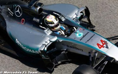 Wolff happy to give Hamilton his freedom