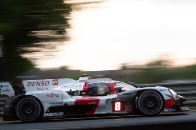 24H du Mans, H+14&nbsp;: Toyota prend la tête d’un trio serré