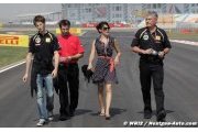 Renault edges towards signing Grosjean for 2012