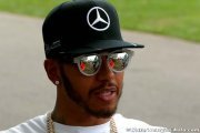 Hamilton : Il y a trop de belles femmes à Miami !