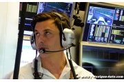 Mercedes : Wolff ne s'attend pas à dominer autant en 2015