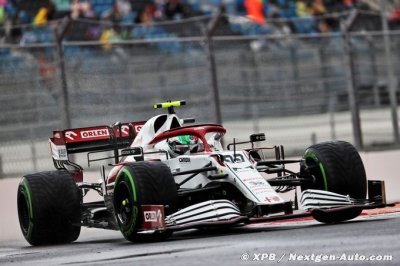 Giovinazzi pénalisé à son tour sur la grille de départ à Sotchi