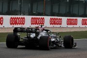 Horner explique ses soupçons et les marques vues sur l'aileron de la Mercedes F1