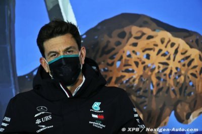 Wolff suggests Mercedes seat unlikely for Vettel