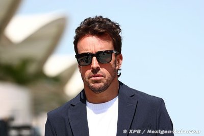 Mercedes ou Red Bull&nbsp;? Alonso veut d’abord savoir s’il veut continuer en F1