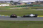 Hamilton s'excuse pour avoir sorti Albon