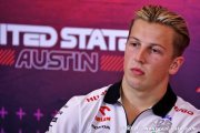 Lawson ne pense pas encore à Red Bull Racing mais veut battre Tsunoda