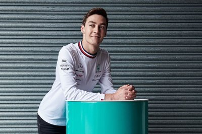 Mercedes F1&nbsp;: Russell se sent ’privilégié’ de faire équipe avec Hamilton