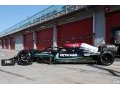 Hamilton engrange 130 tours avec les Pirelli de 18 pouces