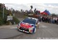 Dominant Loeb closes on seventh world crown
