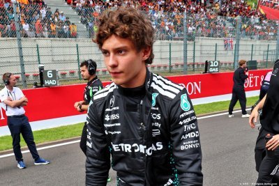 Antonelli cries, Mercedes slumps, Verstappen closes door