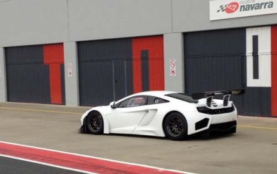 Sébastien Loeb conquis par la McLaren MP4-12C