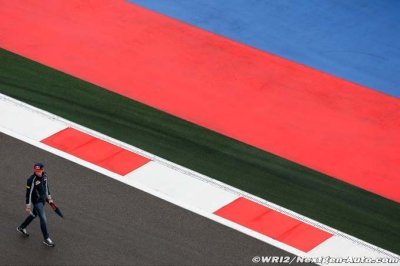 Verstappen denies F1 career in plateau