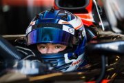 Rapax courra avec De Vries et Cecotto