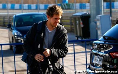 Vettel hopes for ’miracle’ a month into Schumacher coma