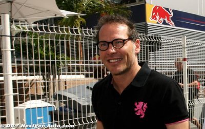 Villeneuve not giving up on F1 team plans