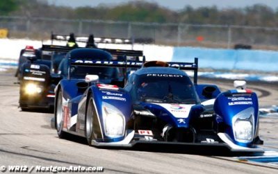 12H Sebring&nbsp;: le départ, les Peugeot devant...