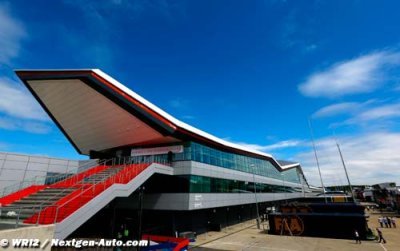 Le circuit de Silverstone endommagé par des rafales de vent