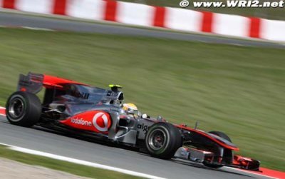 Hamilton slips down standings in Spain tyre blow