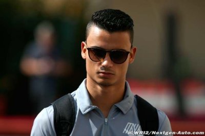 Wehrlein hints at 2017 deal